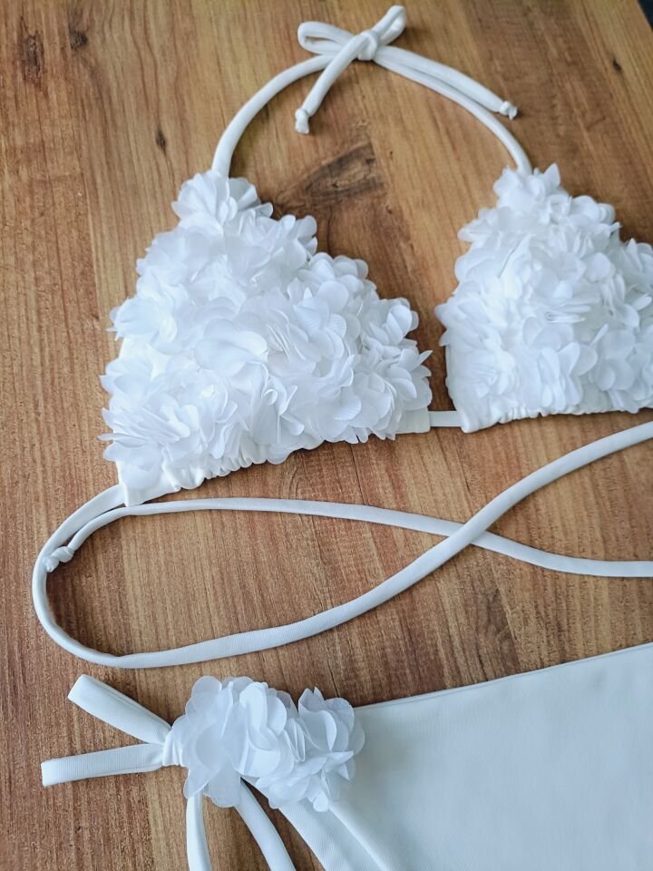 Kadın çiçekli bikini takımı (DOLGUSUZ)