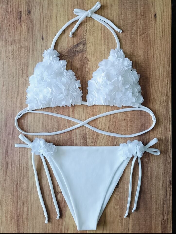 Kadın çiçekli bikini takımı (DOLGUSUZ)