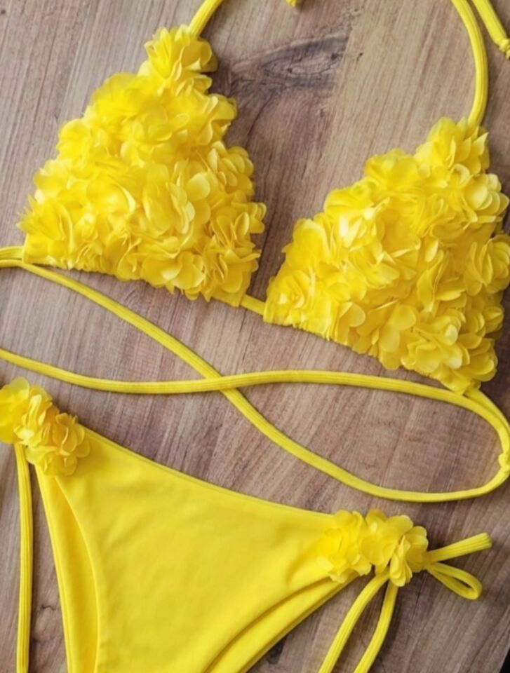 Kadın çiçekli bikini takımı (DOLGUSUZ)
