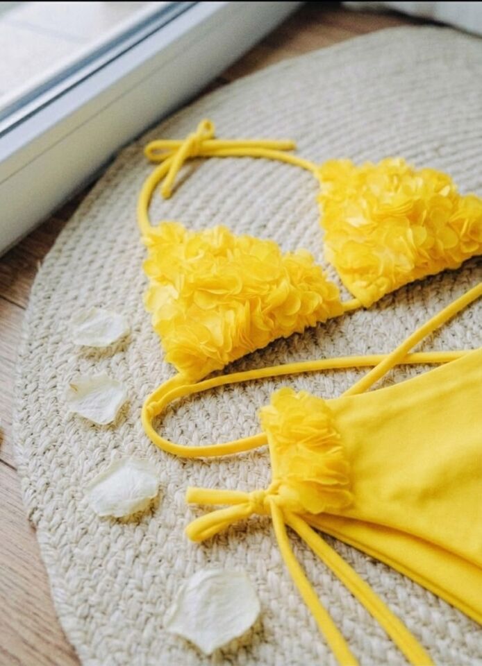 Kadın yüksek bel çiçekli bikini takım